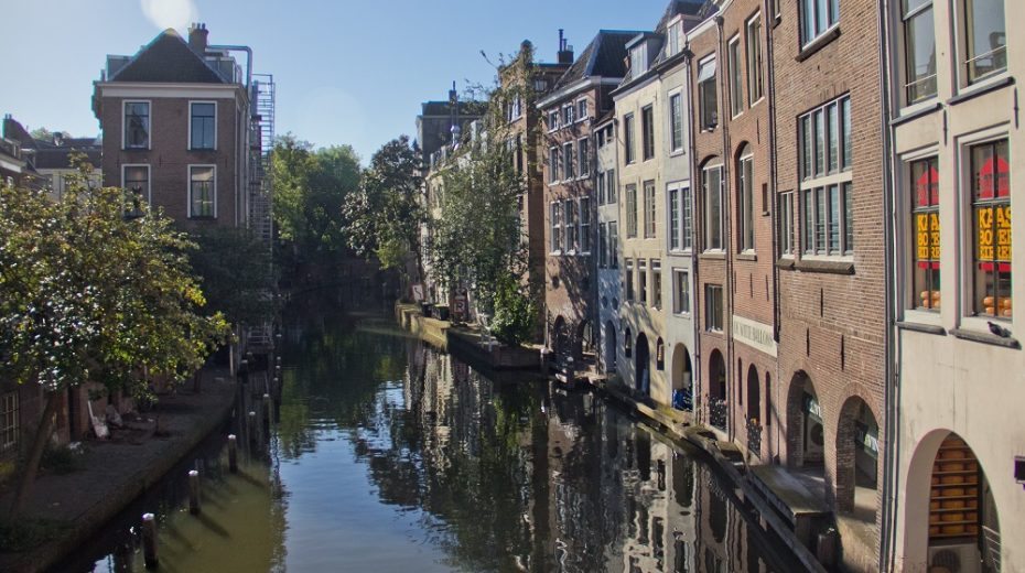 Resized-The-canal-at-Utrecht-3-930x520
